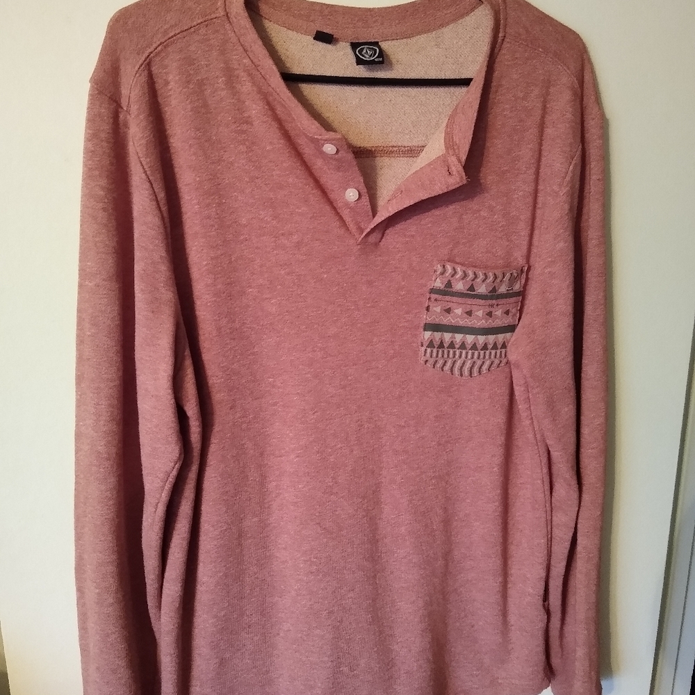 Men's Volcom long sleeve button up.